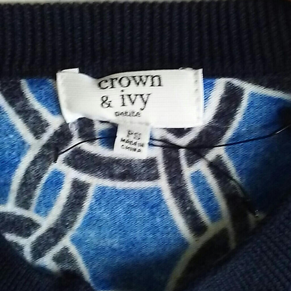 ❤Host Pick❤ Crown & Ivy Geometric Cardigan - Picture 4 of 8